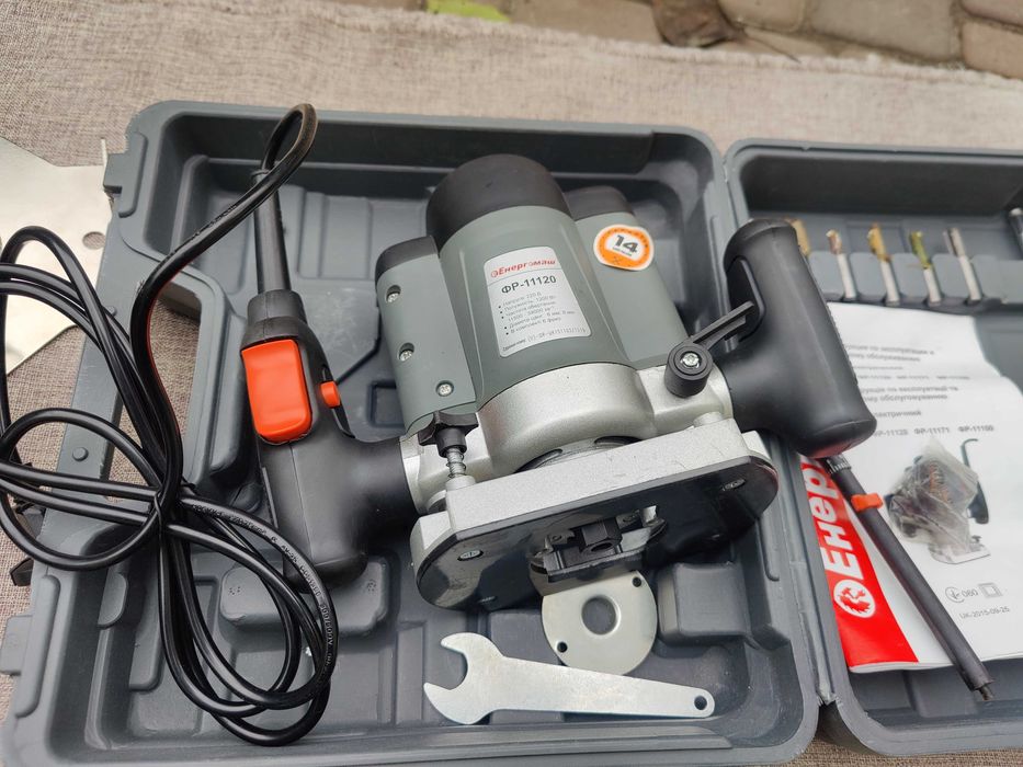 Фрезер Енергомаш ФР-11120 1200 Вт