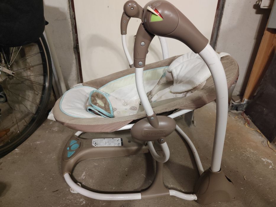Bujaczek z napędem elektrycznym dla niemowlęcia ingenuity
