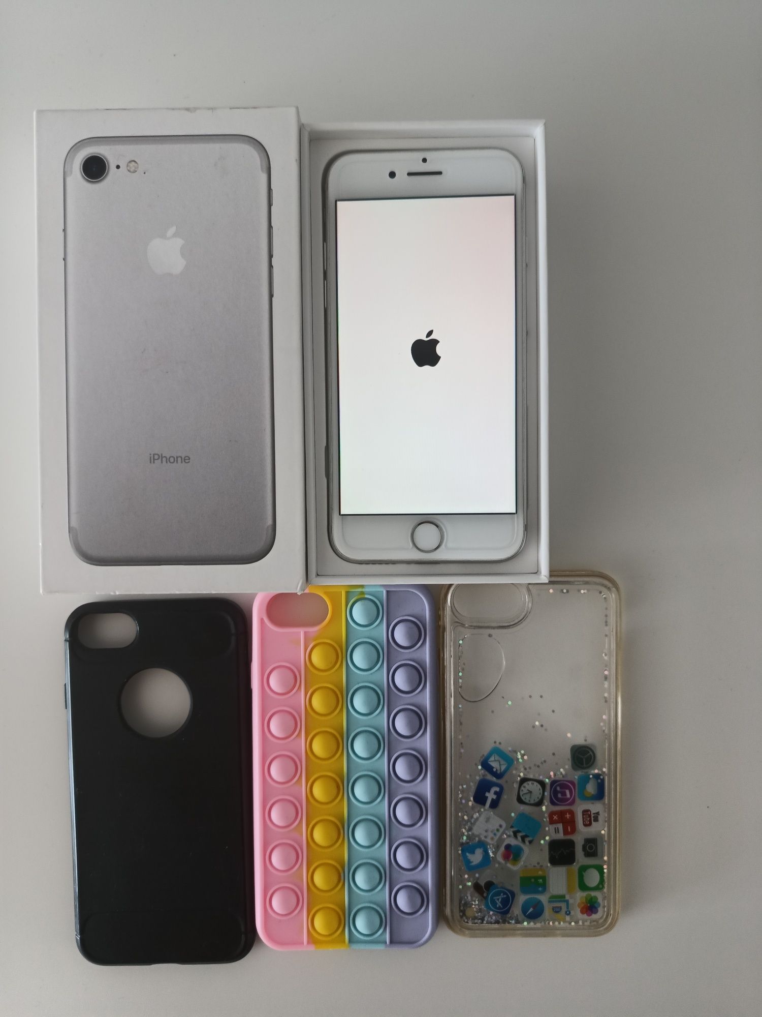 Iphone 7 32gb jak nowy plus etui