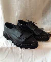 Sapatos pretos marca Eureka 36 NOVOS