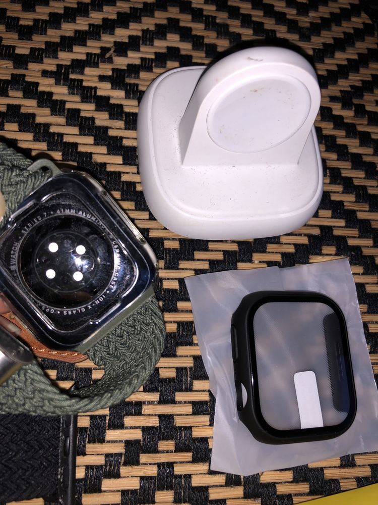 iWatch Apple serie 7 - 41mm usado com pack braceletes e carregadores
