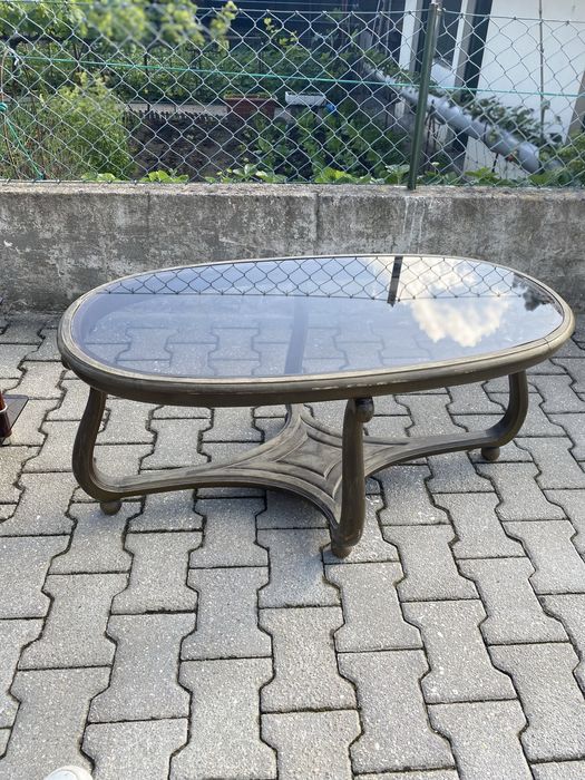 Mesa em maseira com tampo em vidro