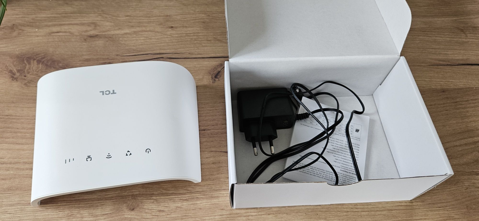 Router TCL LinkHub HH63V1
