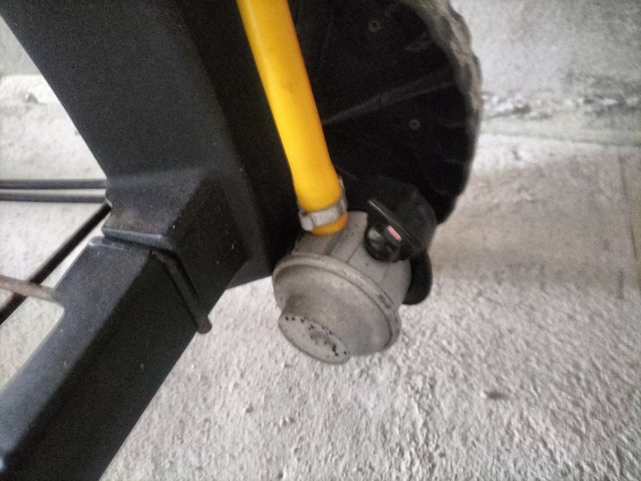 Газовий гриль Weber Q3000 з візком