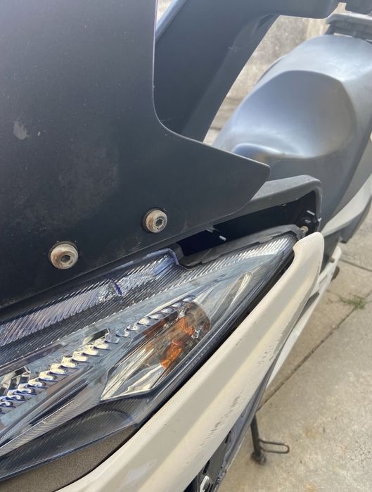 Kymco avariada (COMPLETA NÃO VENDO AS PEÇAS)