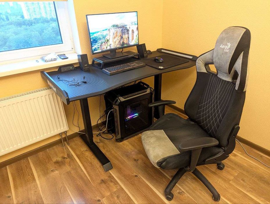 Ігровий ПК: RTX 2080 Super, Ryzen 7 3700X, 32ГБ, Dell 27″, стіл Cougar