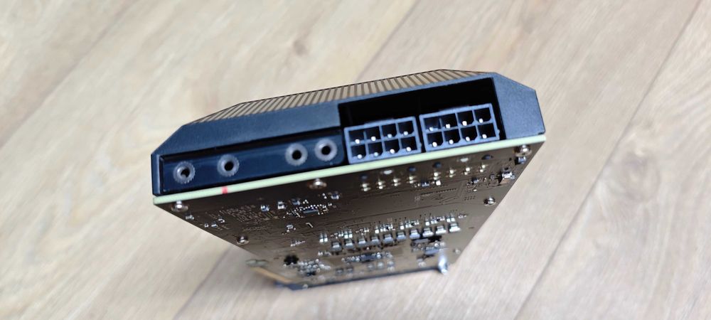 Placa Gráfica ASUS RTX 3070 - 8G DDR6 Potência e Desempenho Garantidos