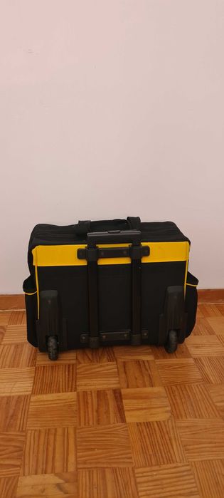 Trolley para Ferramentas Stanley 33L – Resistência e Organização!