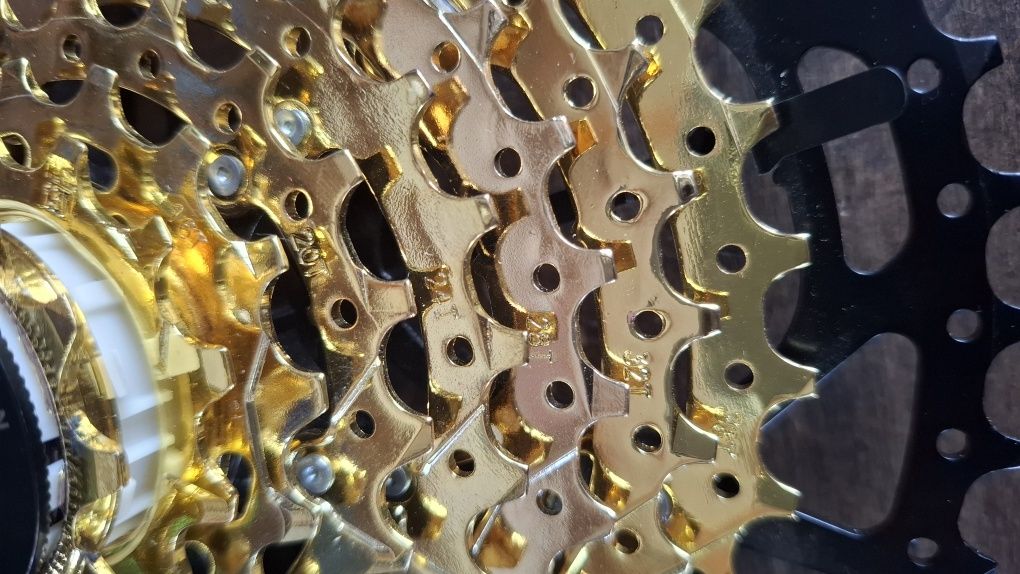 Nowa Kaseta 9 speed 11-46 Shimano HG Gold