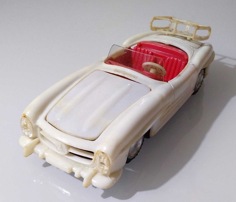 Antiga Miniatura ~ "MERCEDES 300 SL" ~ com Fricção ~ Hong Kong