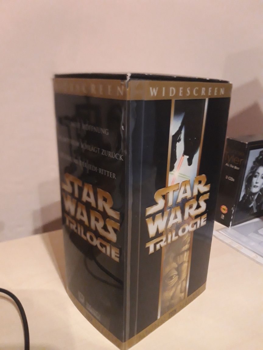 Kolekcjonerski zestaw Star Wars Trilogie Widescren  VHS 2000
