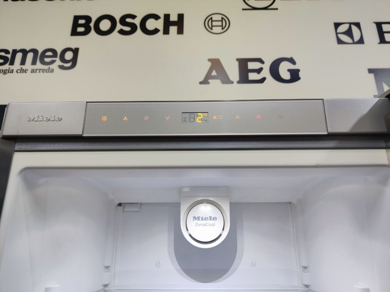 Преміальний суцільний холодильник Miele K 14820 SDed. Нерж. GERMANY
