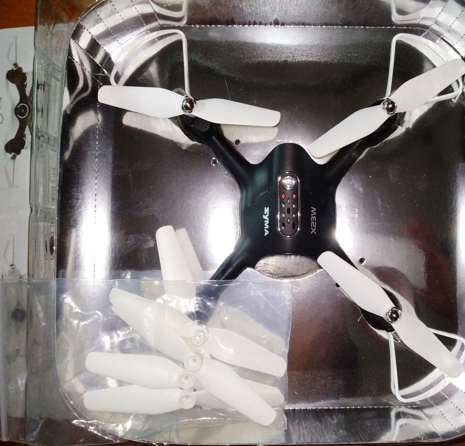 NOWY dron SYMA X23W komplet uszkodzone opakowanie