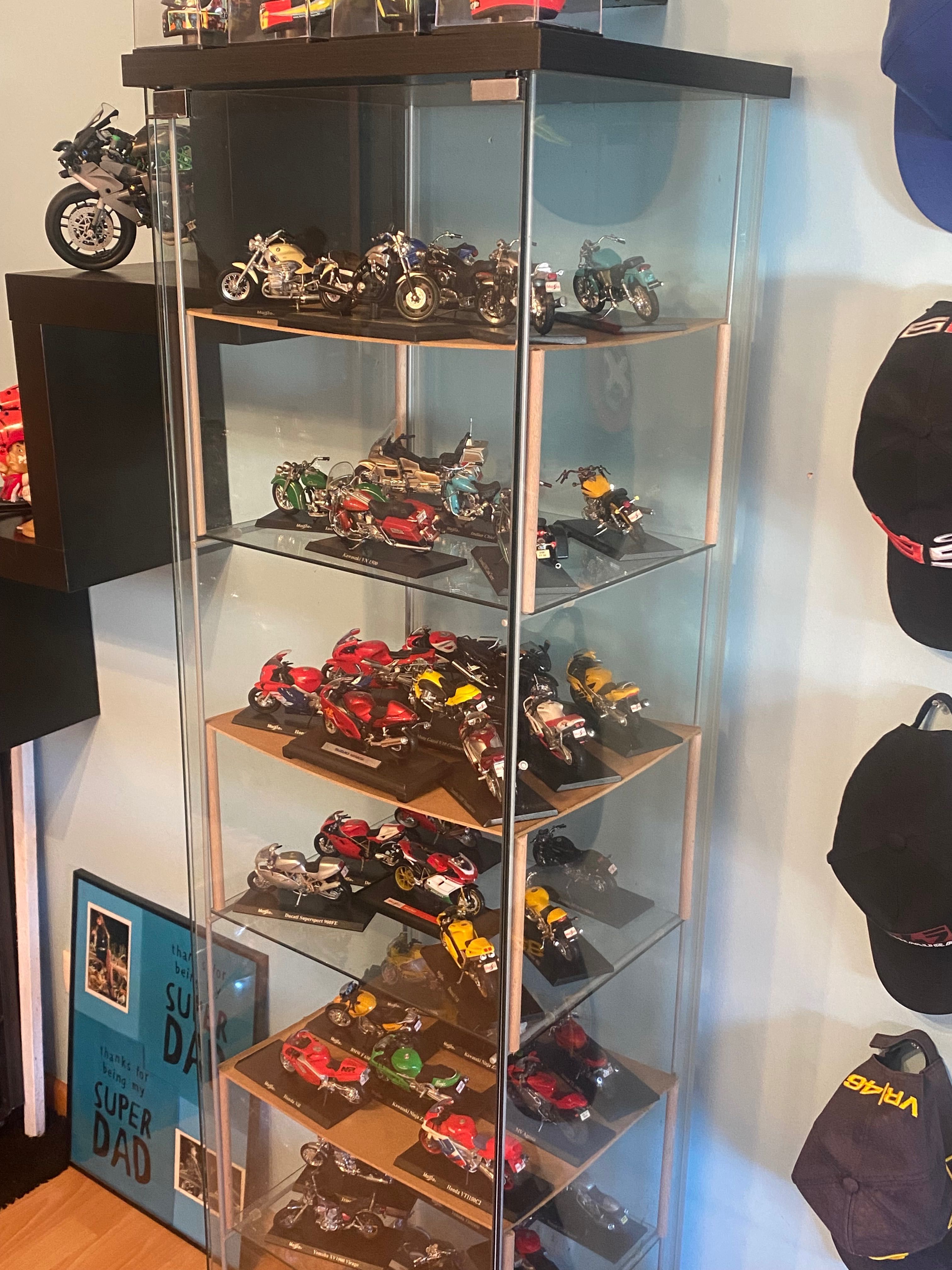 Vitrine deltof ikea