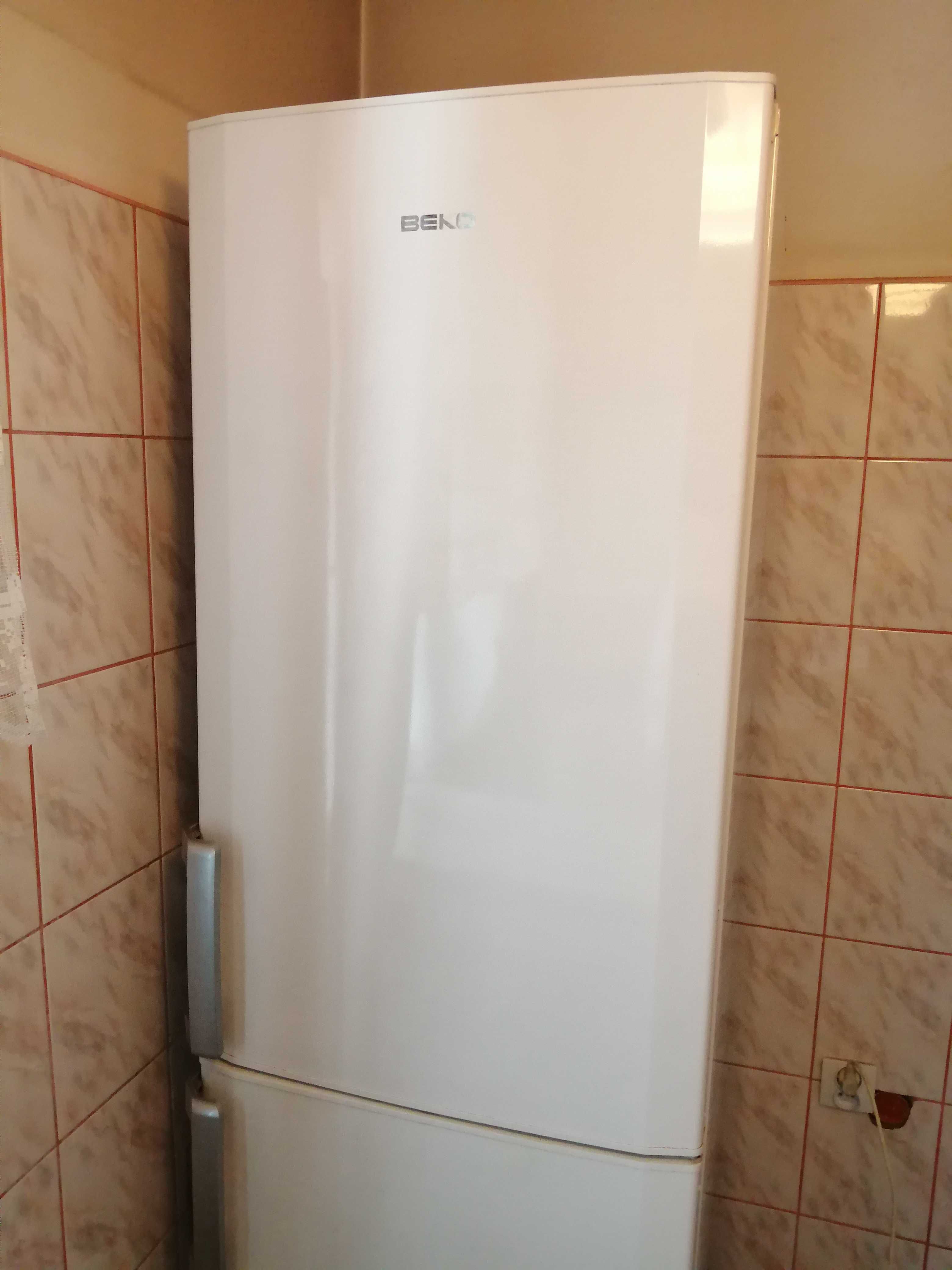 Sprzedam lodówkę Beko