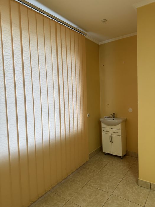 Здається Комерційне приміщення в гарній локаціі