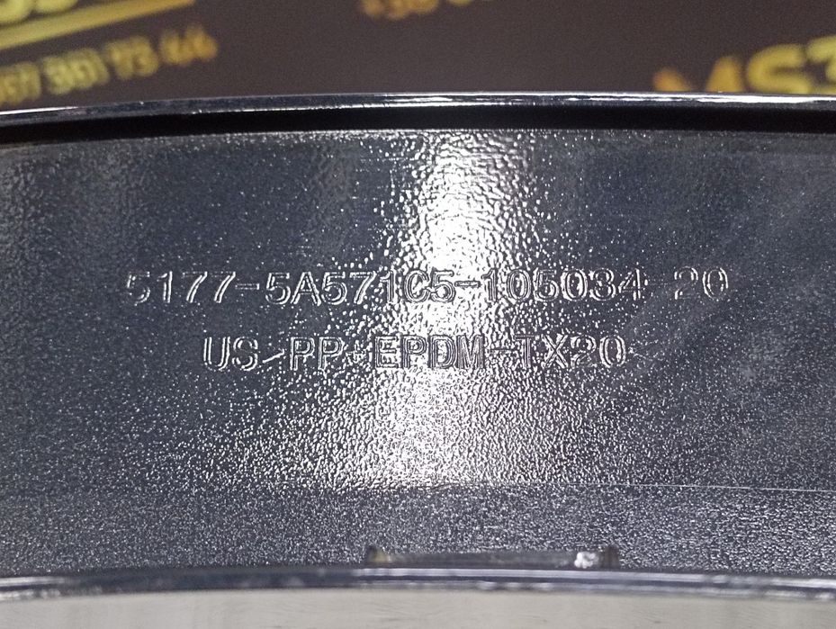 Накладка BMW X6 G06 БМВ Х6 Г06 молдинг переднього лівого крила