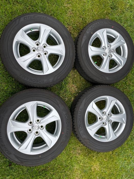 Koła zimowe Toyota Yaris IV 4 czujniki super stan