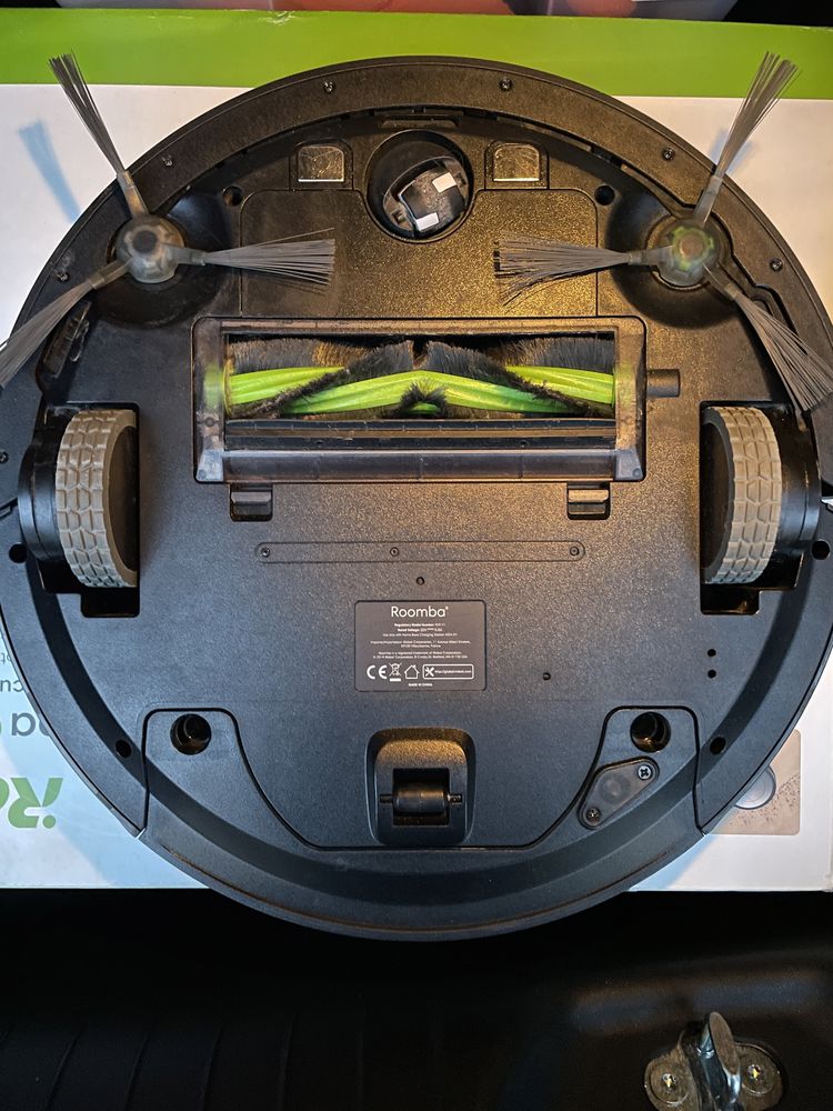 iRobot Roomba Combo odkurzacz mop nowe części i nakładki + filtry