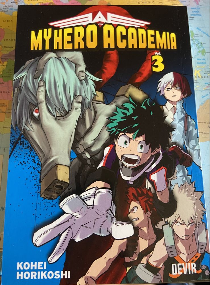 Livros Mangá My Hero Academia Volumes 1-4 e Naruto Volume 1-2