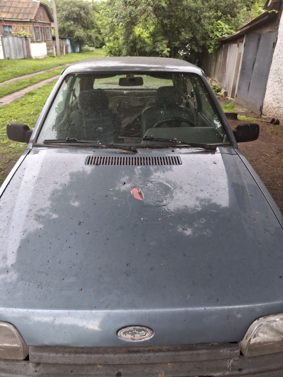 Автомобить форд экскорт