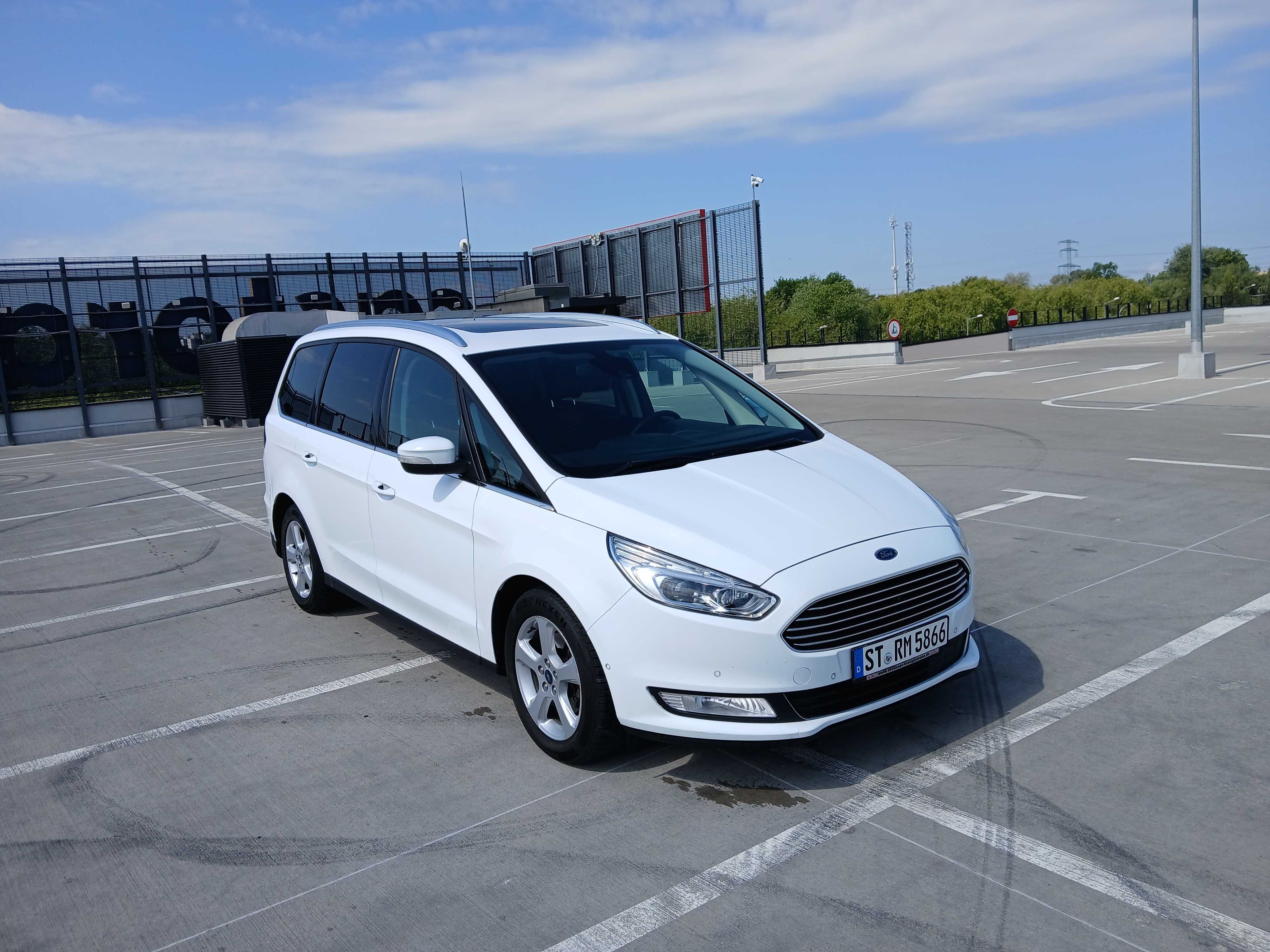 2.0d 210km 7oso Titanium Pano Alcantara Kamera 360 Key less Full Opcja