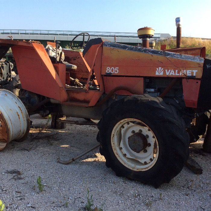 tractor-Valmet 805 DT venda em peças.
