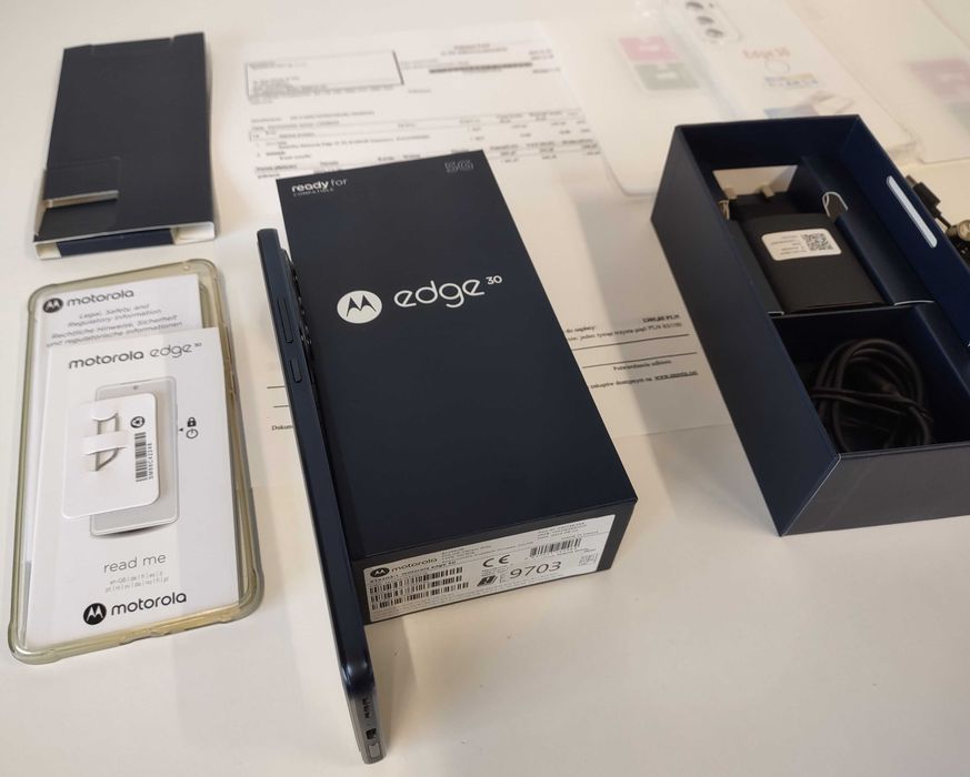 Motorola Edge 30 5G Meteor Grey 8/256 | Gwar 4 m. 144Hz | Bateria 97%