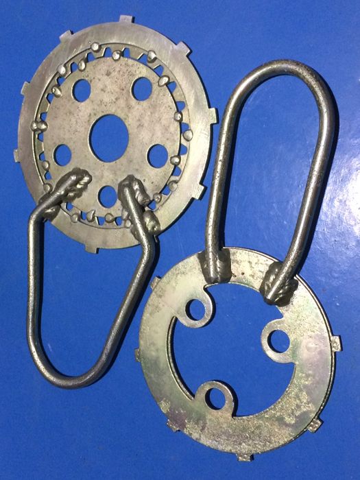 Фиксатор корзины сцепления мотоцикла ява