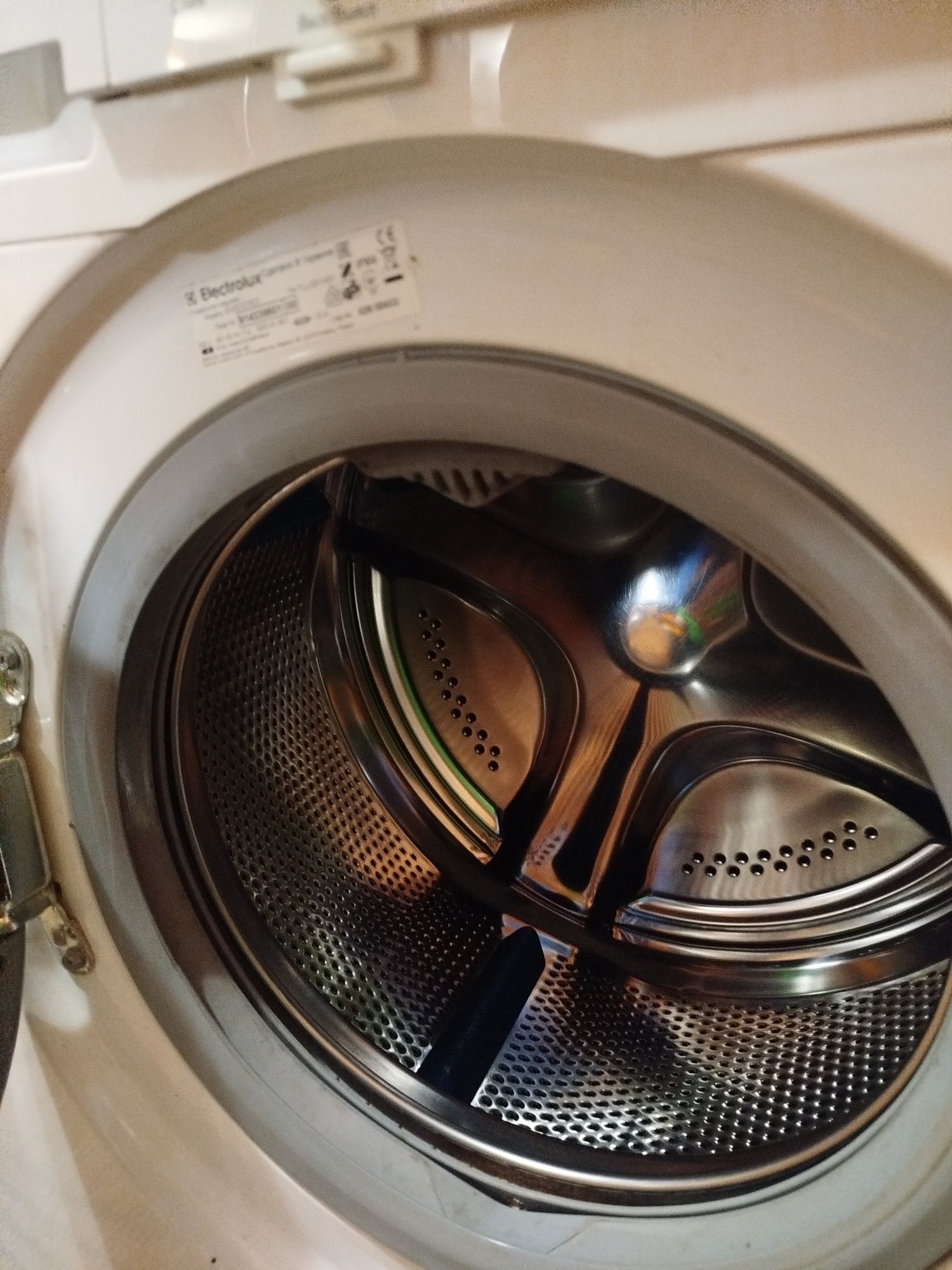 Пральна машина Electrolux