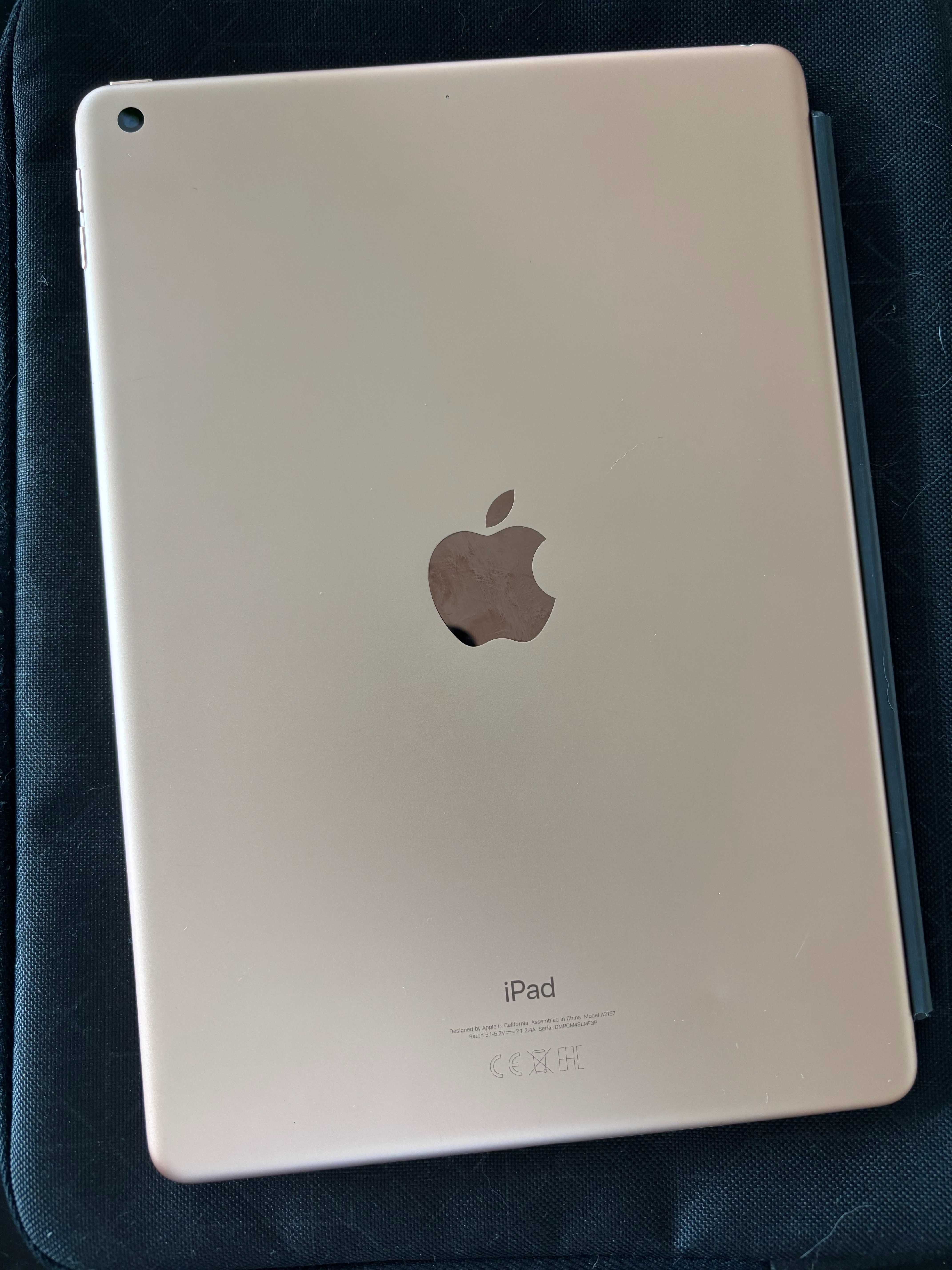 iPad  (7 geração) | 32GB | 2019 + acessórios (ler bem a descrição)