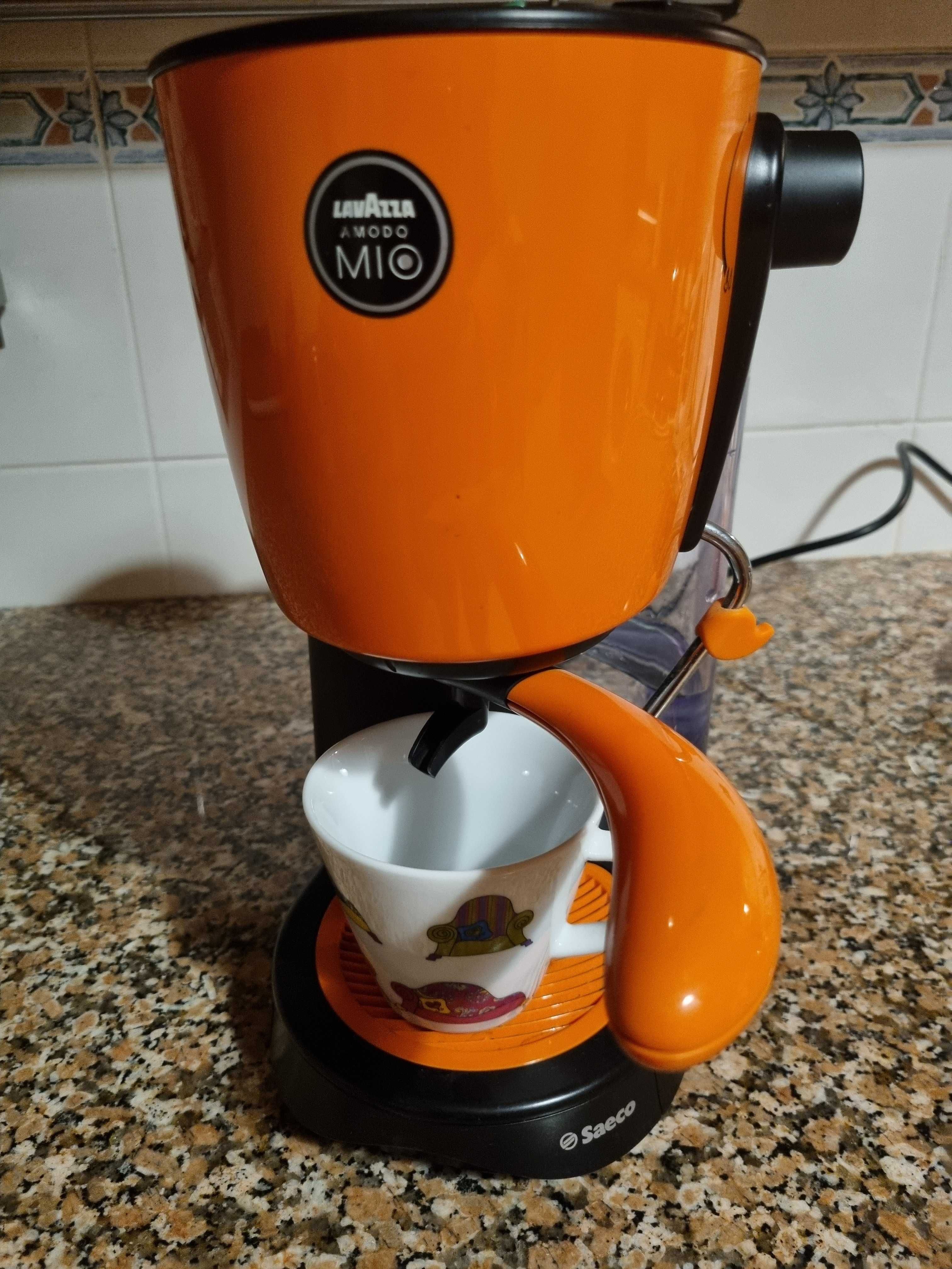 Máquina de café LAVAZZA Modo MIO usada