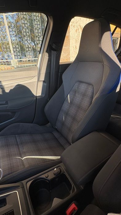 Volkswagen Golf GTE PLUS 2021