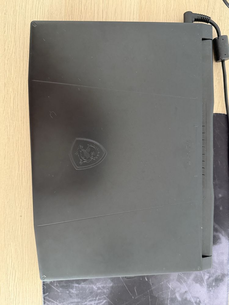 Ігровий ноутбук MSI katana 15 B13VGK