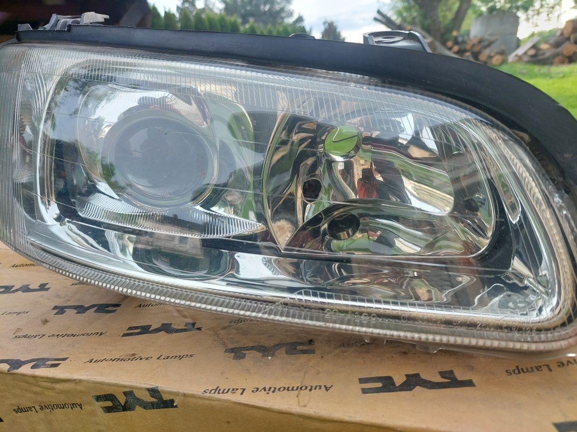 Opel Omega B Reflektor/Lampa L+P  przód TYC