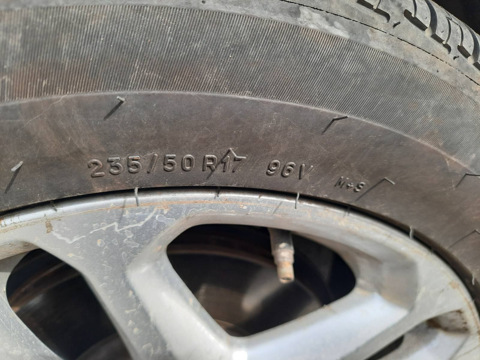 Шины Uniroyal
235/50R17 96V M+S