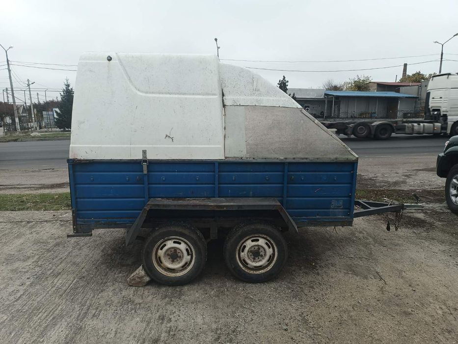 Причеп двоосний.