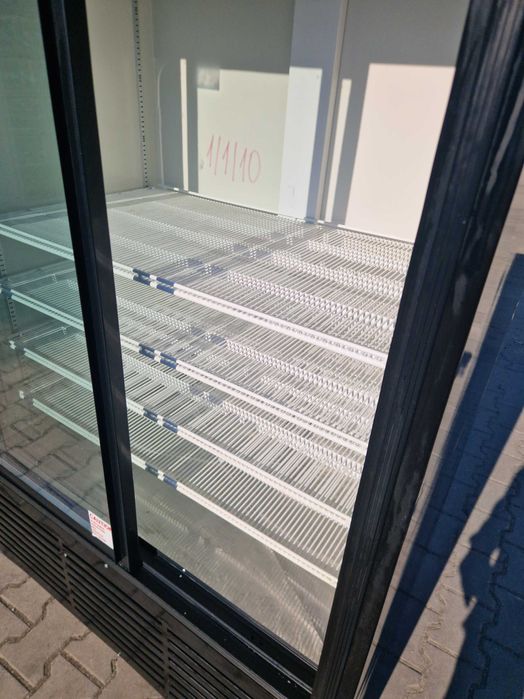 Witryna chłodnicza 900 litr,NoFrost-chłodnia lodówka