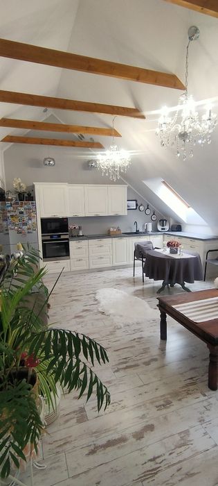 Dwa mieszkania lub mieszkanie i lokal użytkowy