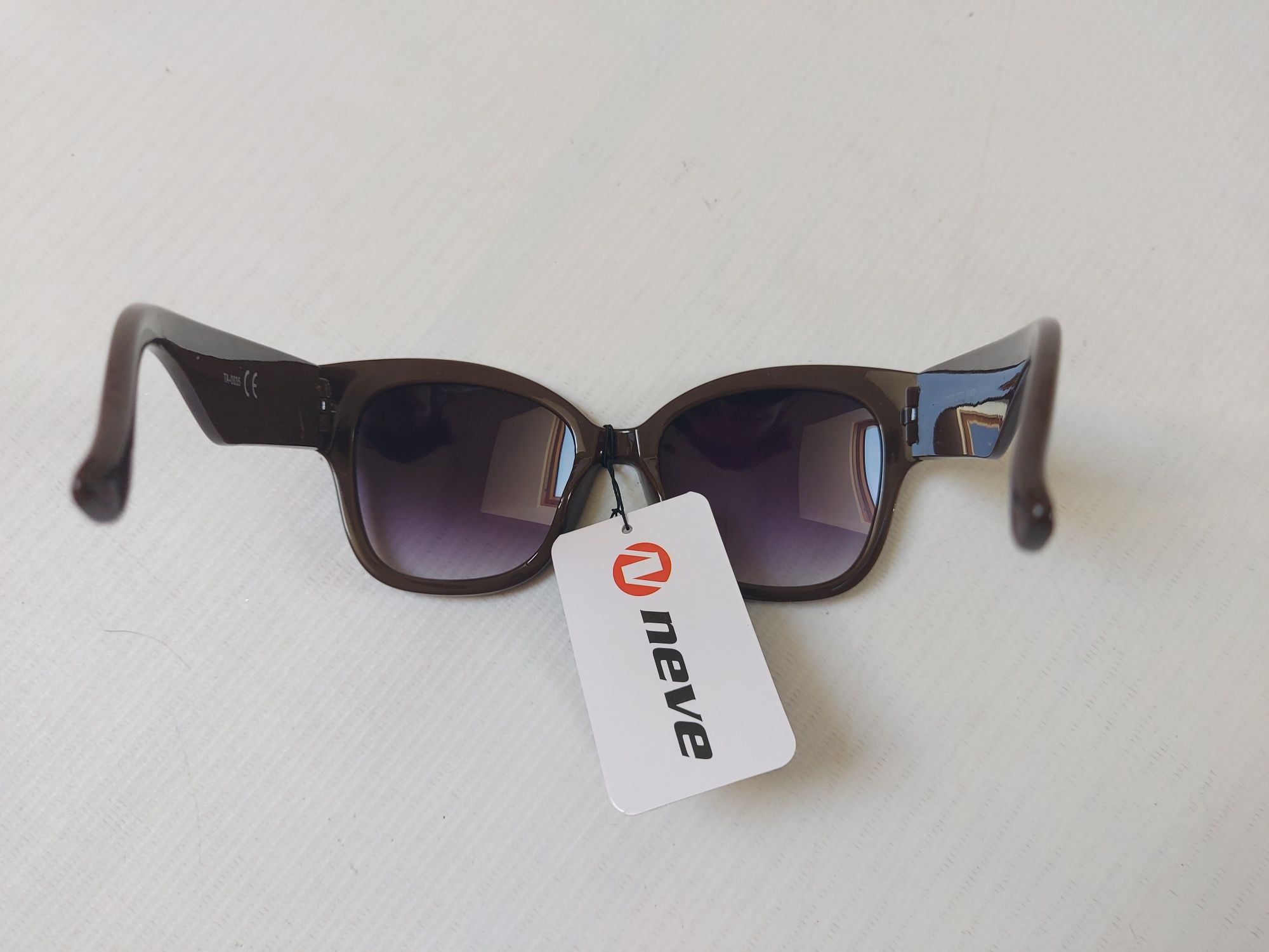 Nowe okulary przeciwsłoneczne brązowe grube oprawki szkła czarne