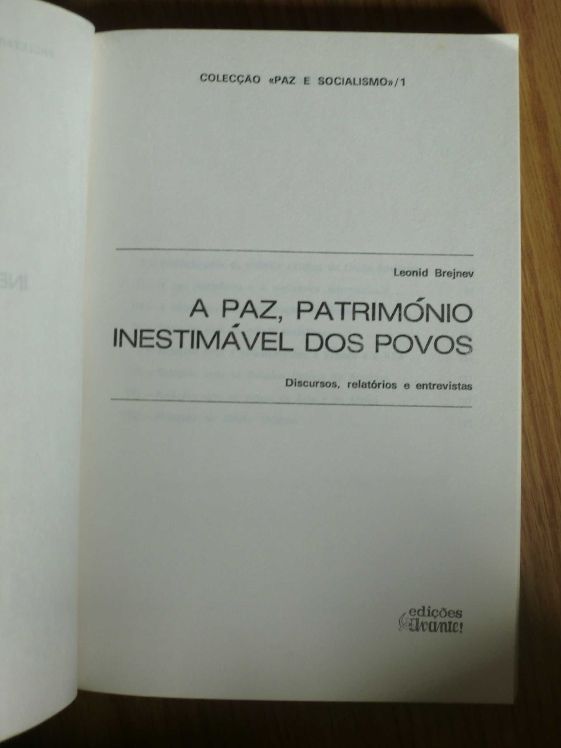 Obras de Leonid Brejne e Fidel de Castro