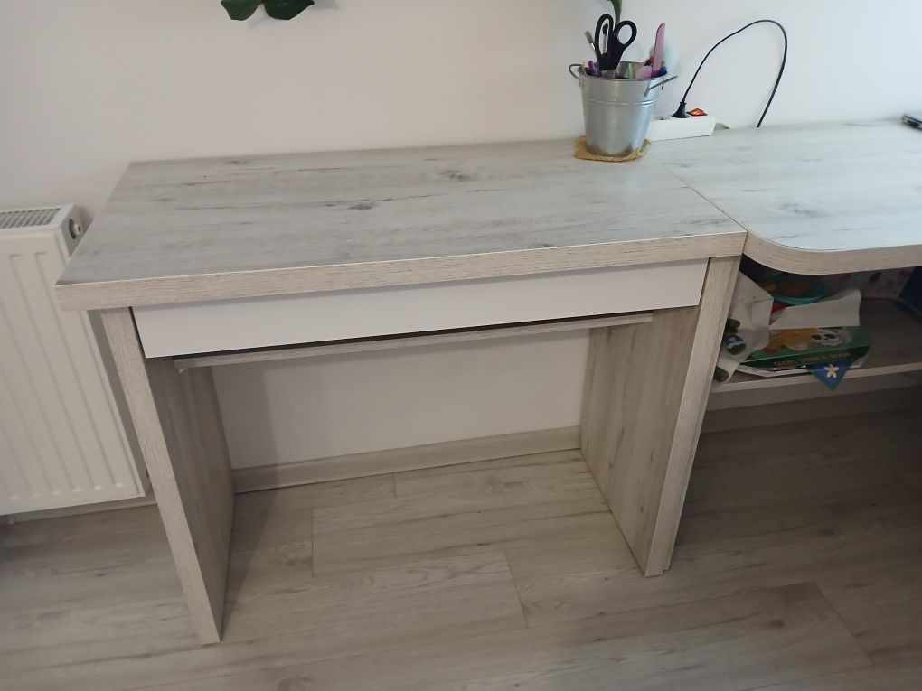 Mebel młodzieżowy i biurko