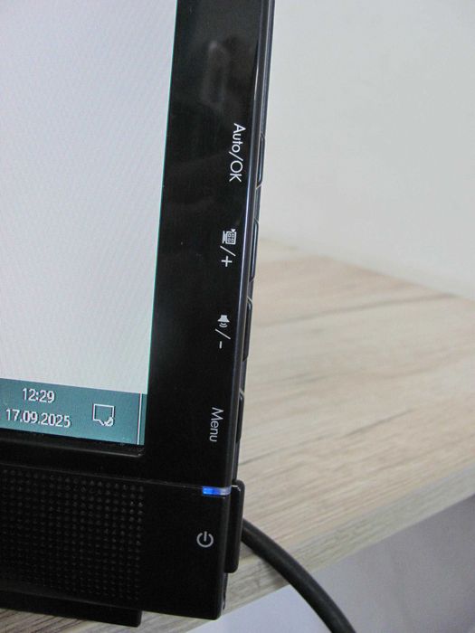 Monitor LCD 18,5" Compaq CQ1859S VGA Audio 1024X600PX TN