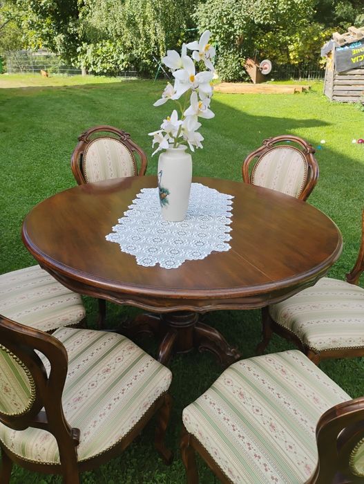 Stół okrągły rozkładany +krzesła 6szt.