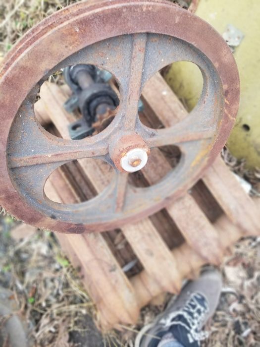 Шкiв 41 см дворучейний чавунний шкив 410 мм