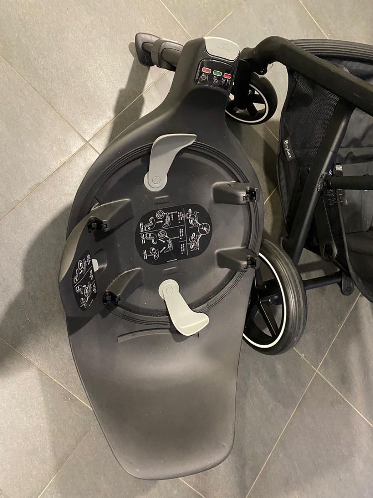 Carrinho de bebe cybex como novo
