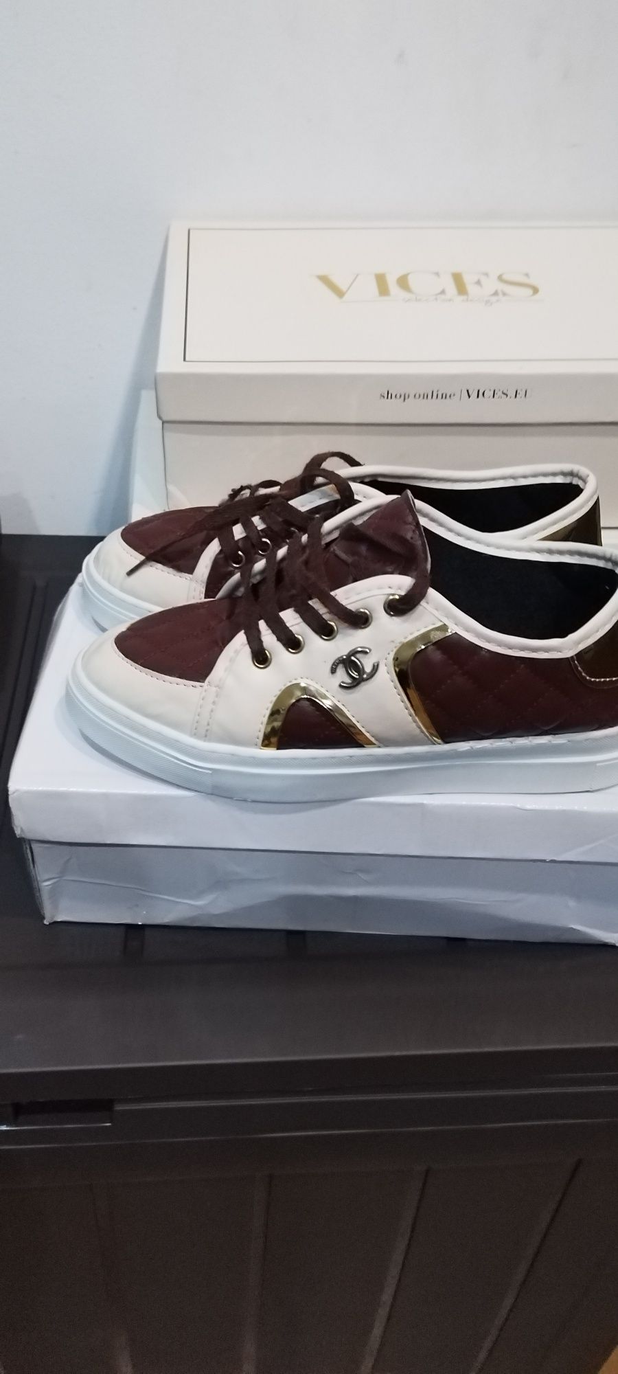 ładne buty nieprzemakalnew z eko skóry r 38