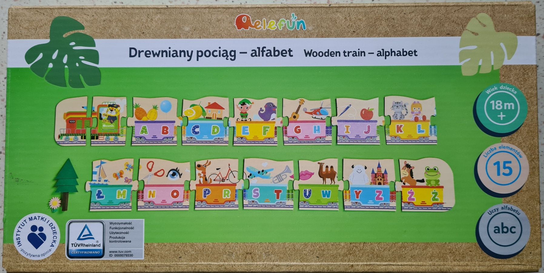 Drewniany pociąg alfabet