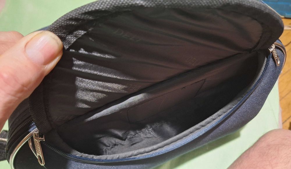 Kuferek kosmetyczka podróżna