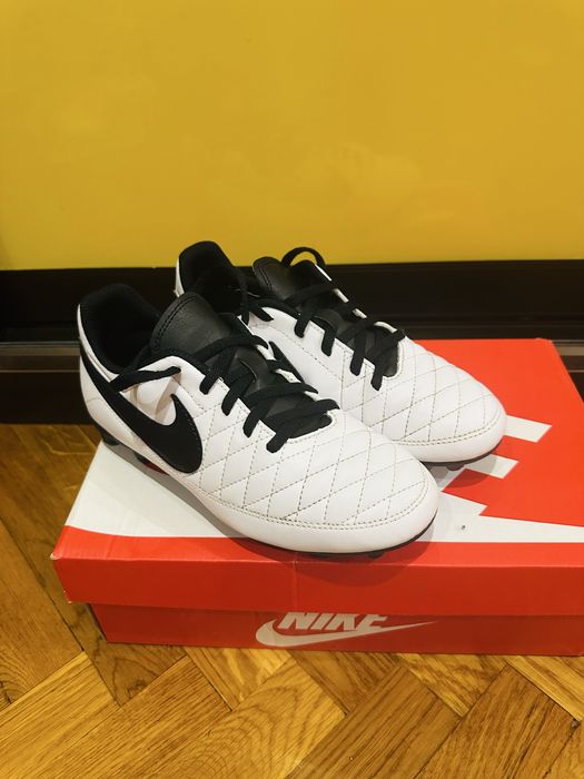 Бутсы Nike Majestry размер 36,5